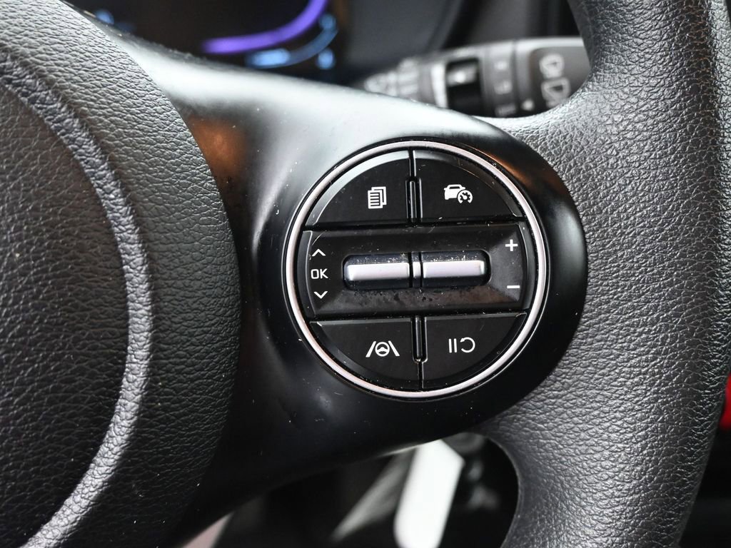 Used 2025 Kia Soul LX w/ LX Technology Package image 27