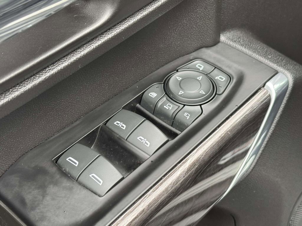 Used 2020 Chevrolet Silverado 2500 LTZ image 27