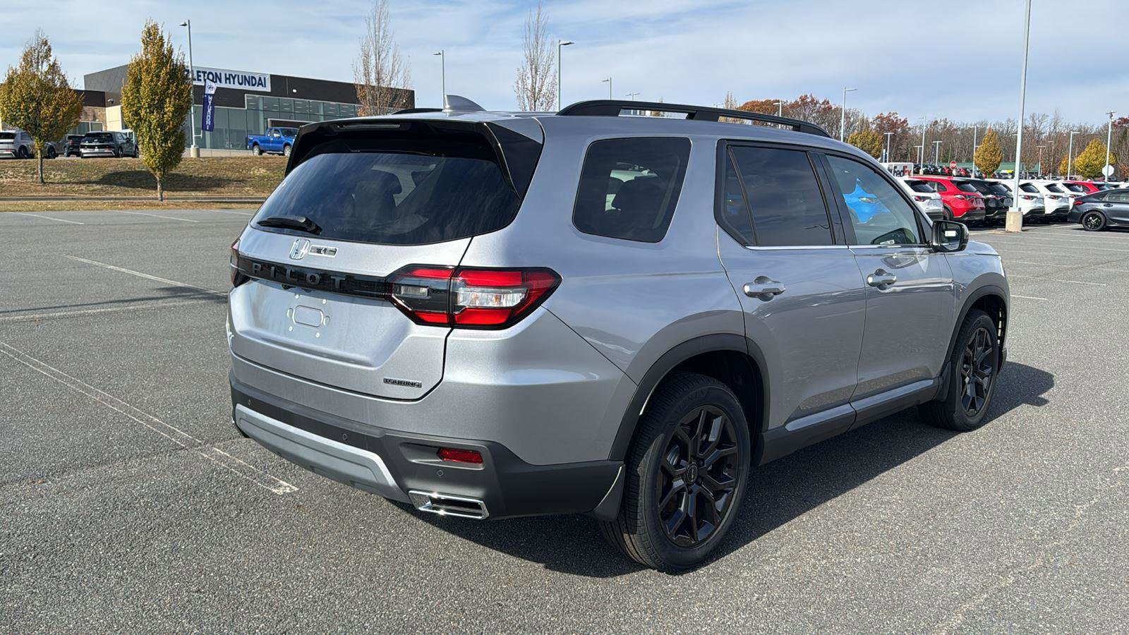 New 2025 Honda Pilot Touring image 5