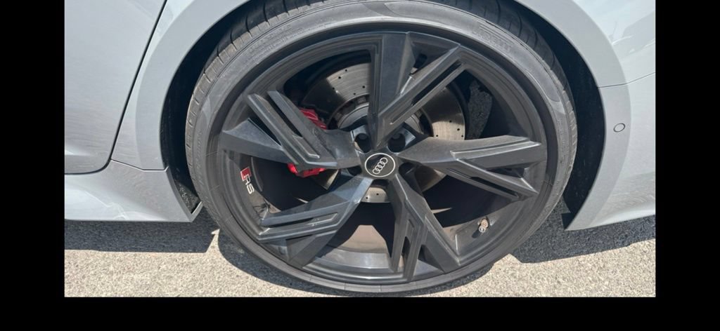 Used 2022 Audi RS 6 AWD/4WD image 9