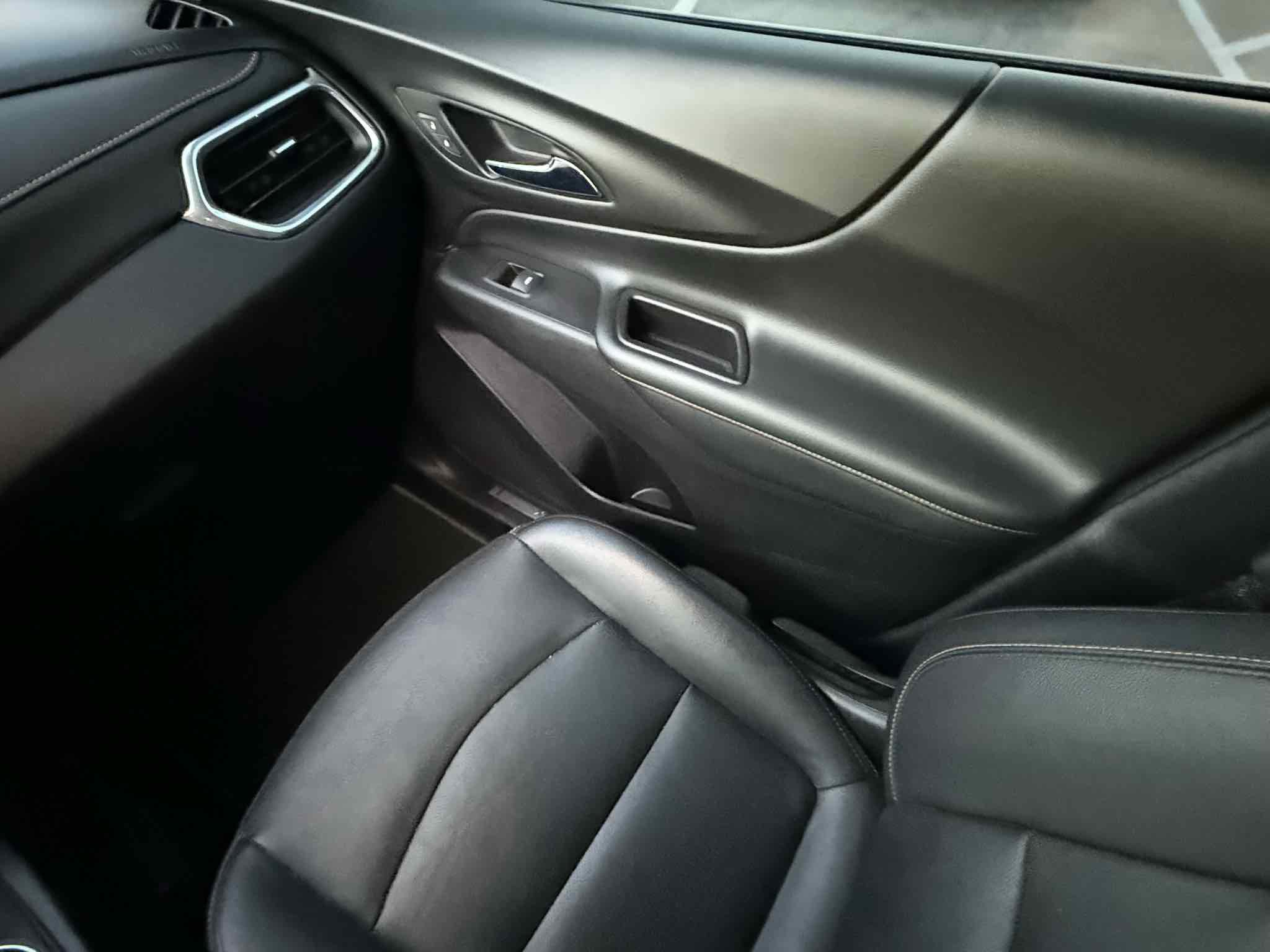 Used 2018 Chevrolet Equinox Premier FWD image 51