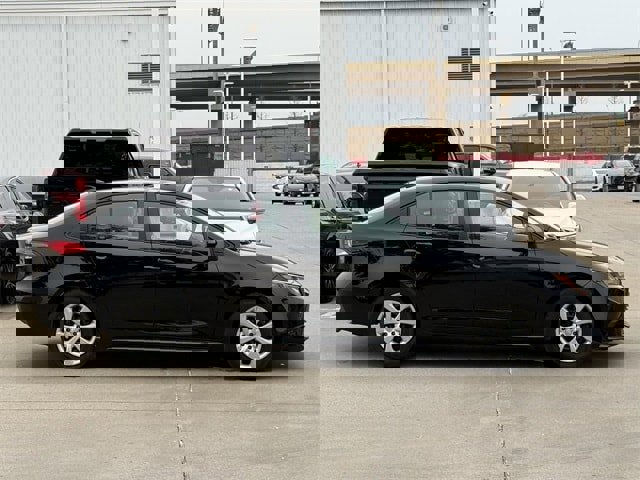 Used 2025 Toyota Corolla LE image 3