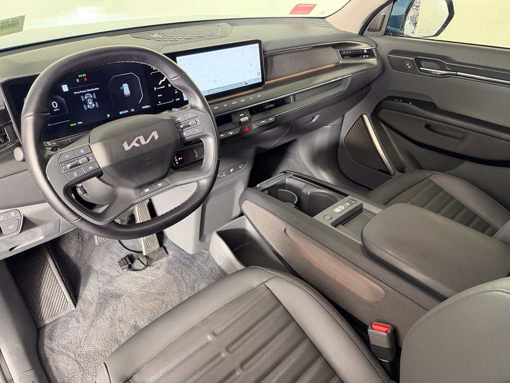 Used 2024 Kia EV9 Land AWD/4WD image 12
