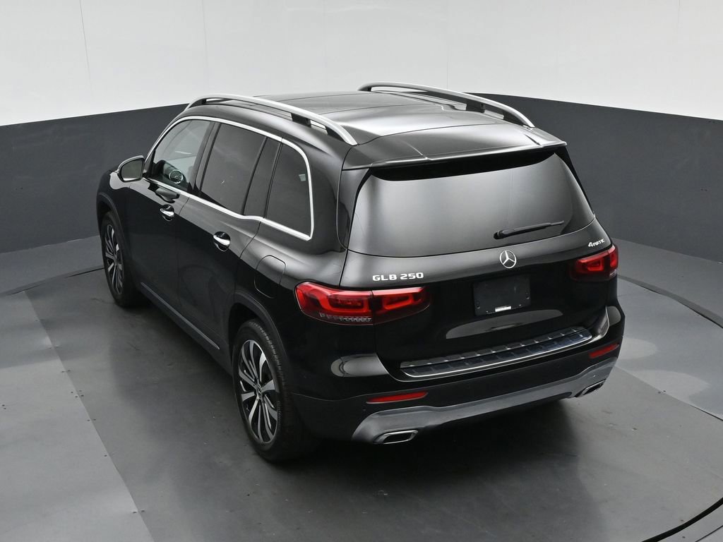 Used 2021 Mercedes-Benz GLB 250 4MATIC w/ Premium Package image 64