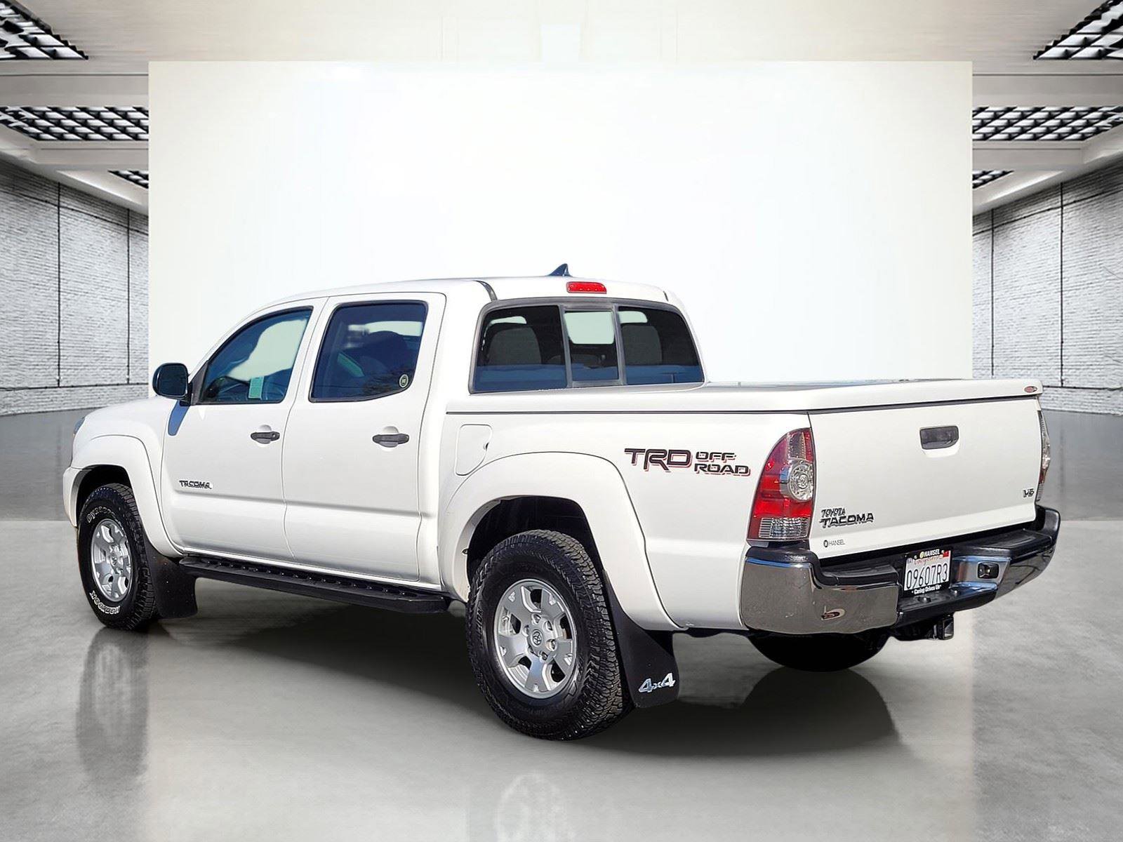 Used 2014 Toyota Tacoma 4x4 Double Cab w/ TRD Off-Road Package image 9