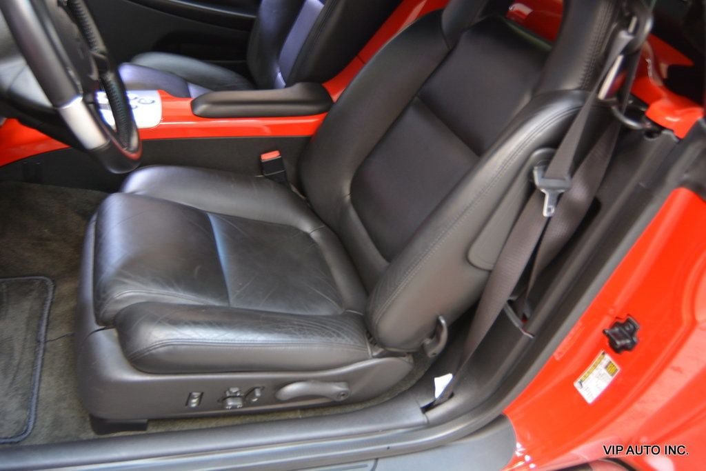 Used 2003 Chevrolet SSR w/ Preferred Equipment Group RWD image 21