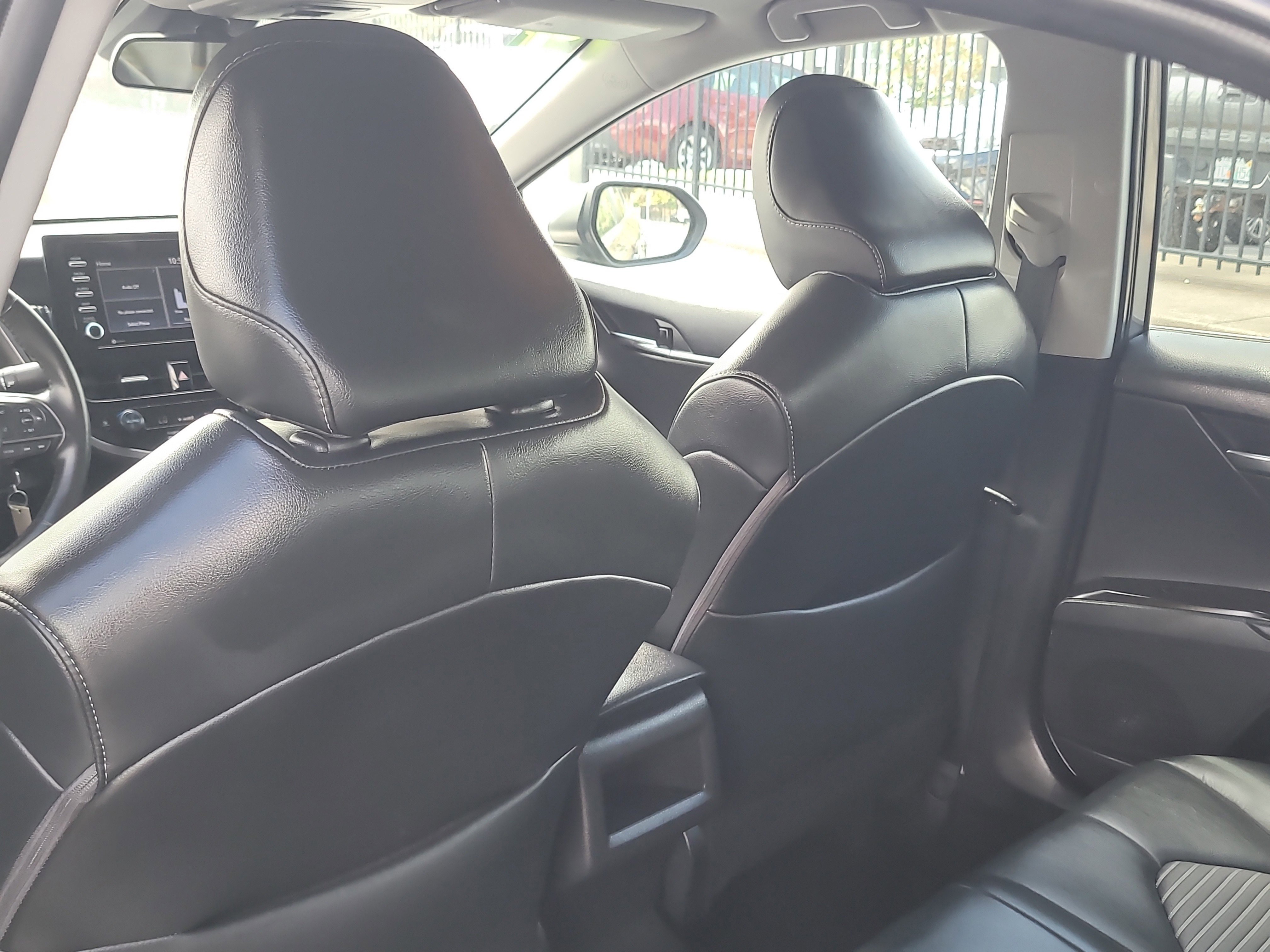 Used 2024 Toyota Camry SE image 12