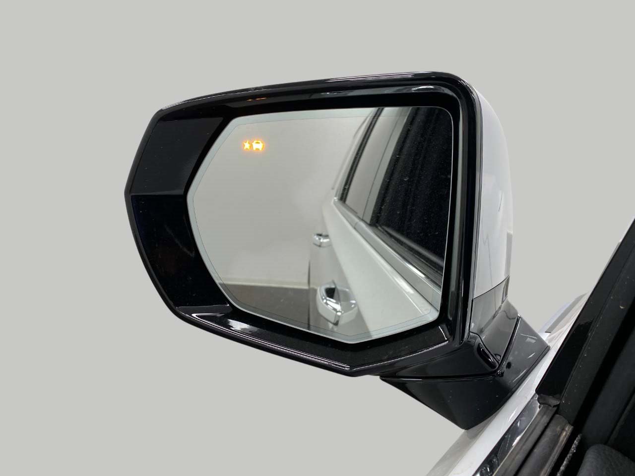 Used 2025 GMC Yukon XL Denali w/ Sun & Power Step Package image 22