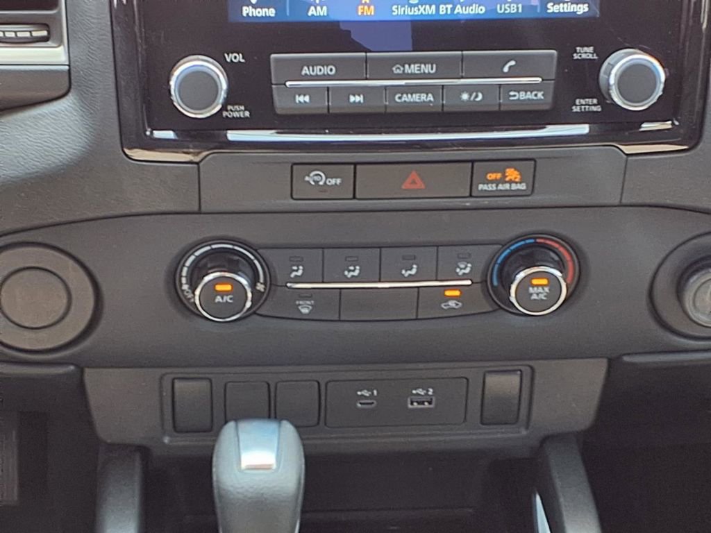 Used 2024 Nissan Frontier SV image 15