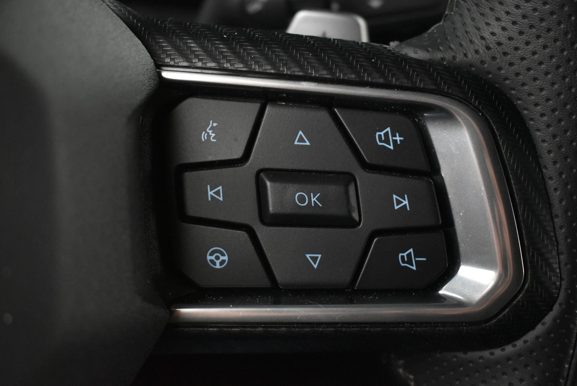 Used 2024 Ford Mustang GT Premium image 19