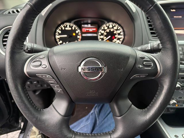 Used 2018 Nissan Pathfinder SL image 31
