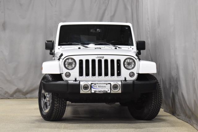 Used 2017 Jeep Wrangler Unlimited Sahara w/ Max Tow Package image 4