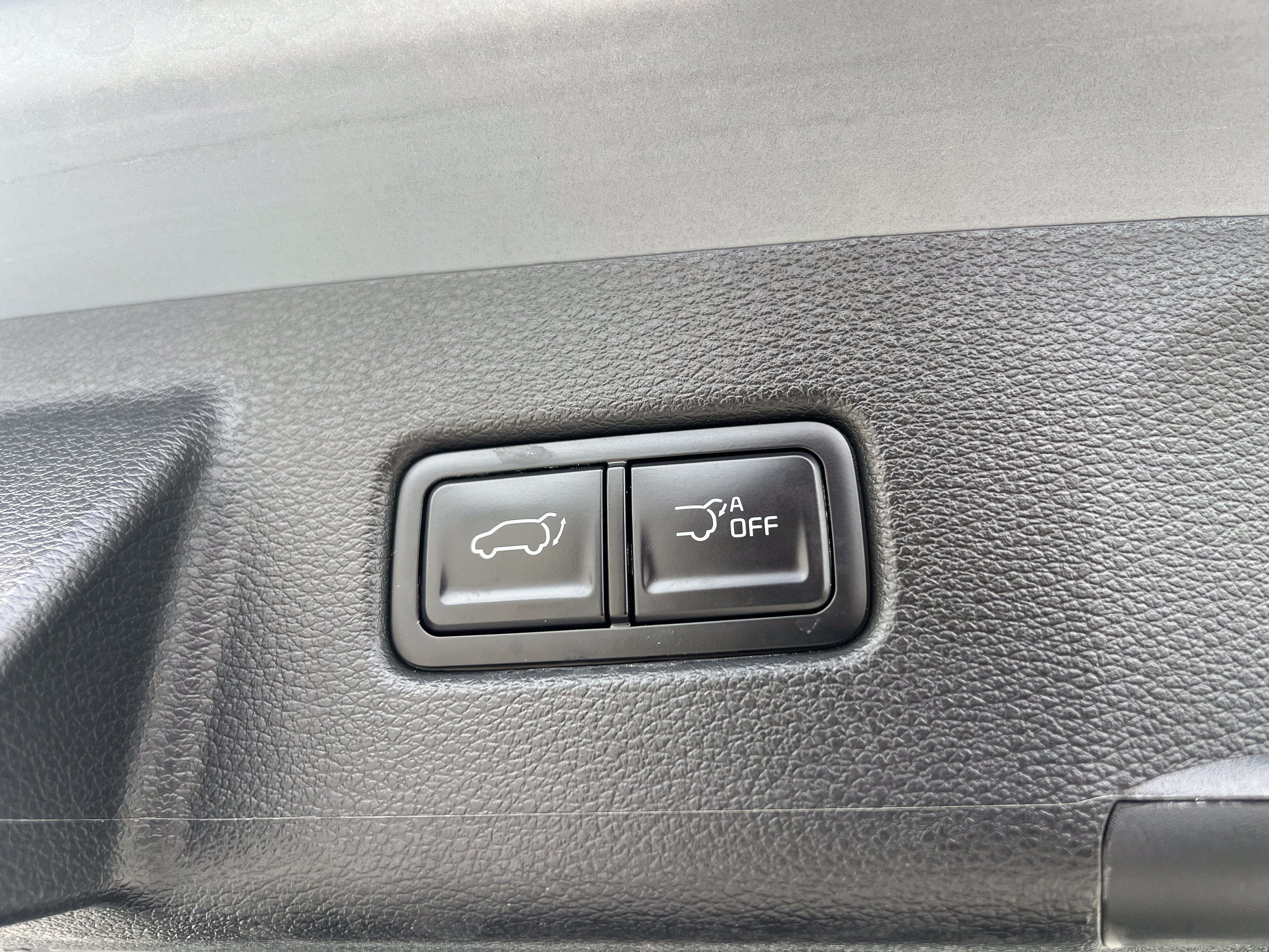 Used 2025 Kia Telluride S FWD image 9