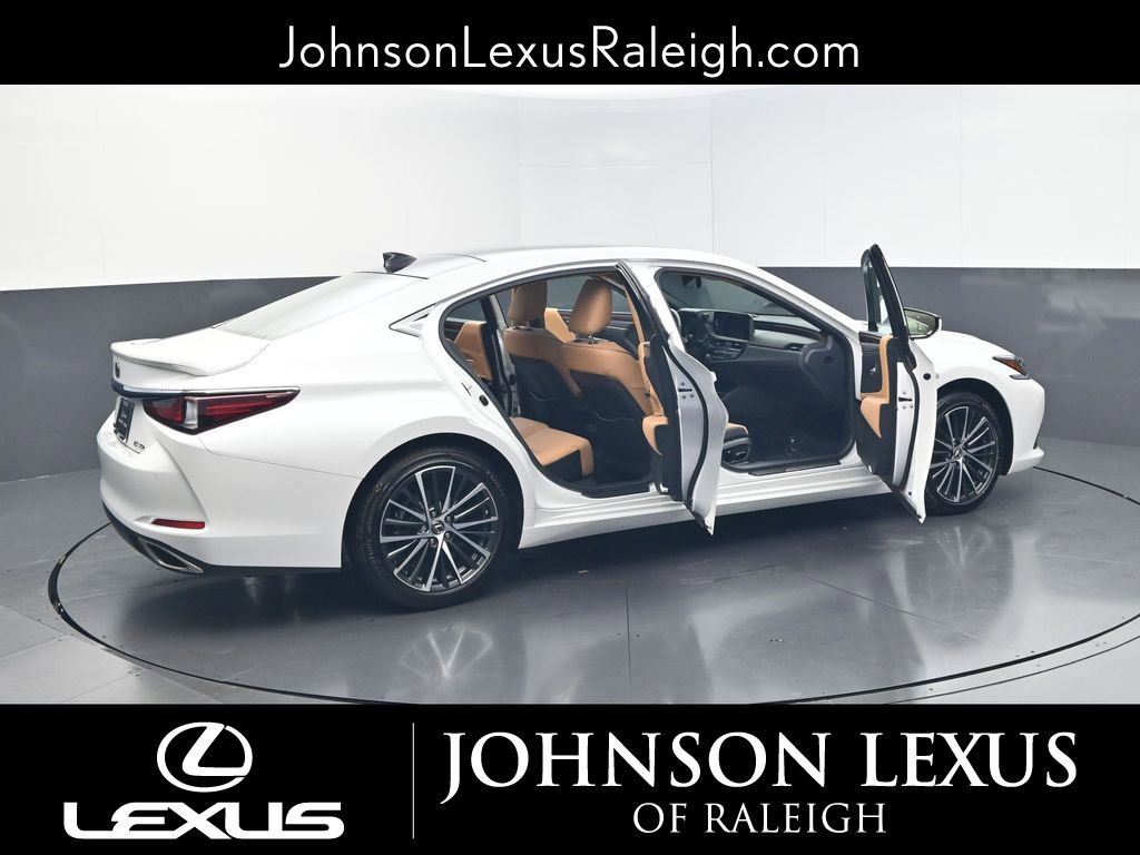 Used 2024 Lexus ES 350 w/ Premium Package image 30