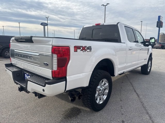 Used 2019 Ford F250 Platinum w/ Platinum Ultimate Package image 3