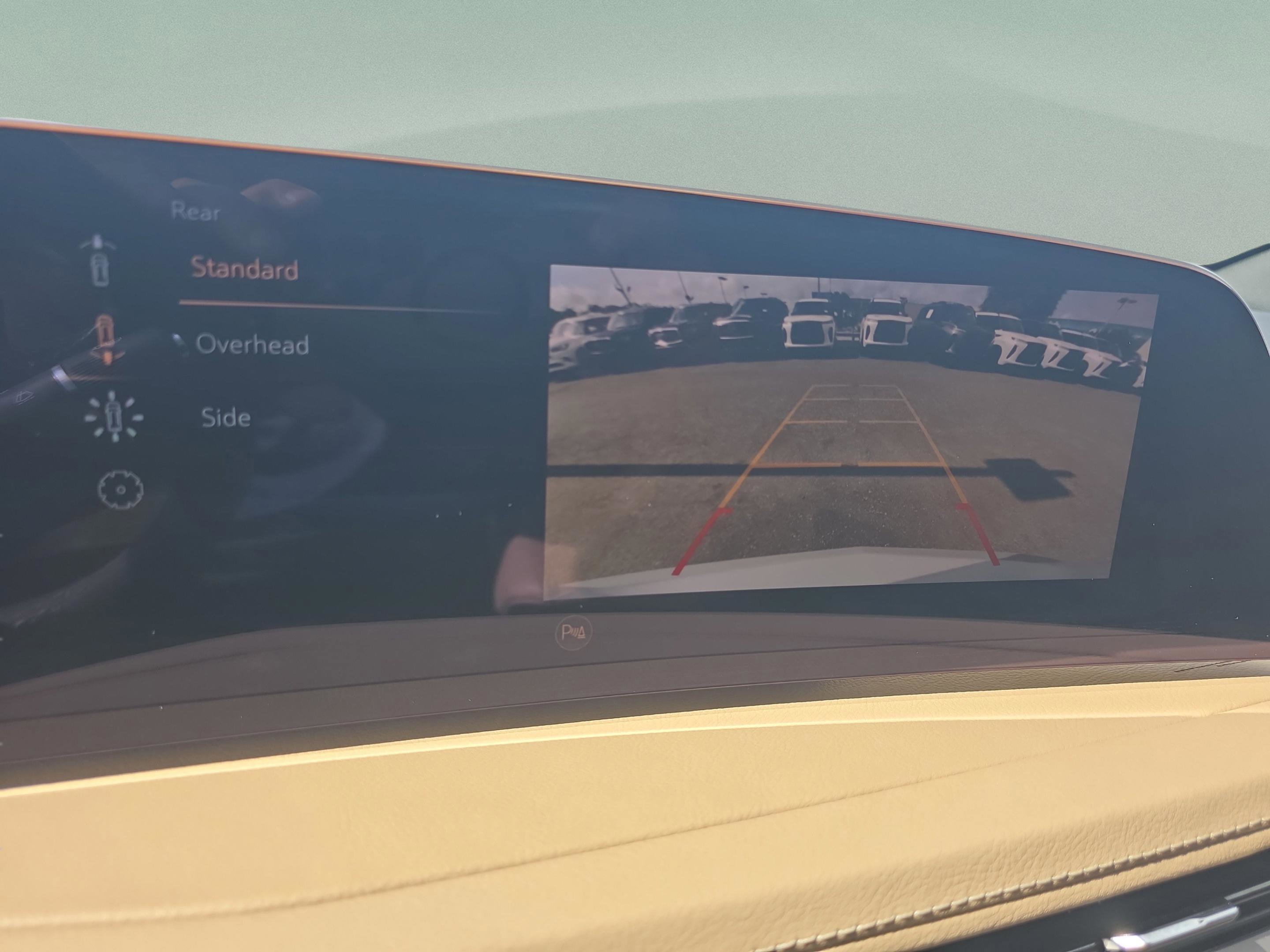 Used 2025 Cadillac XT4 Premium Luxury w/ Cold Weather Package FWD image 17