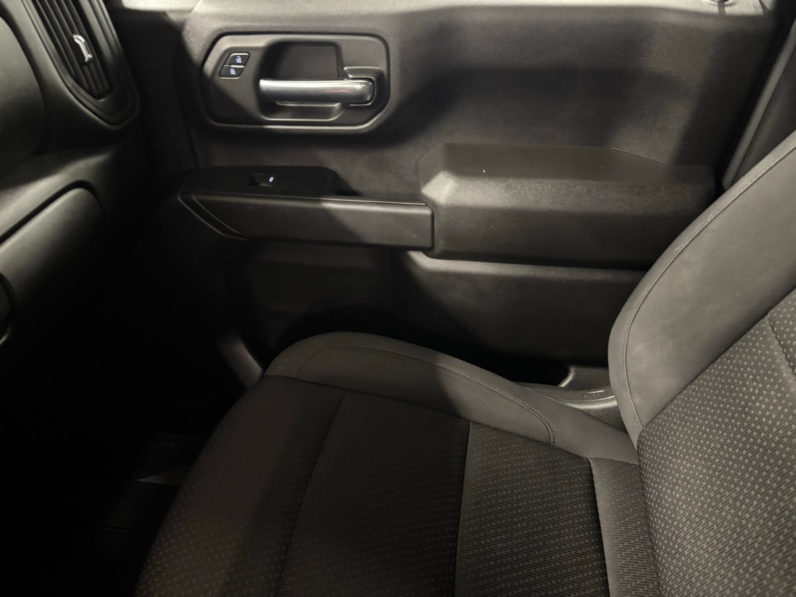 Used 2024 Chevrolet Silverado 2500 Custom AWD/4WD image 15