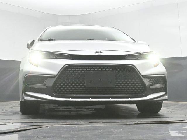 Used 2020 Toyota Corolla SE w/ SE Premium Package FWD image 39