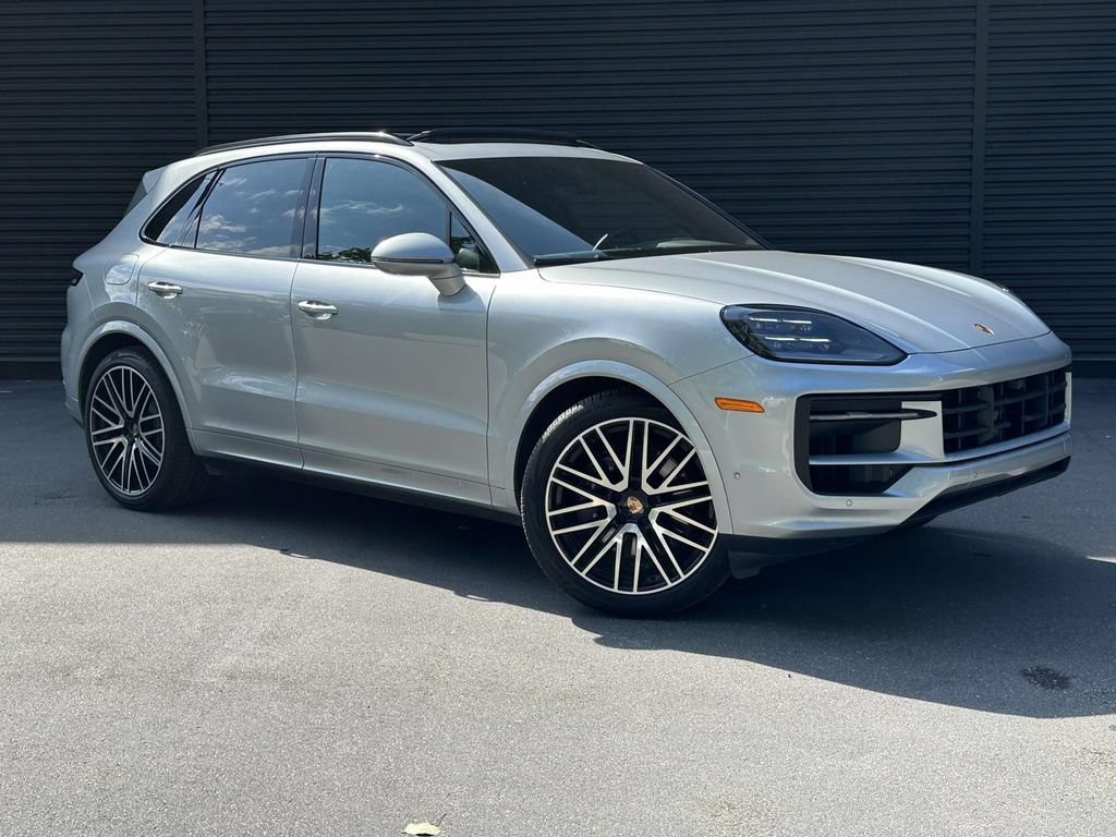 Certified 2026 Porsche Cayenne AWD/4WD image 7