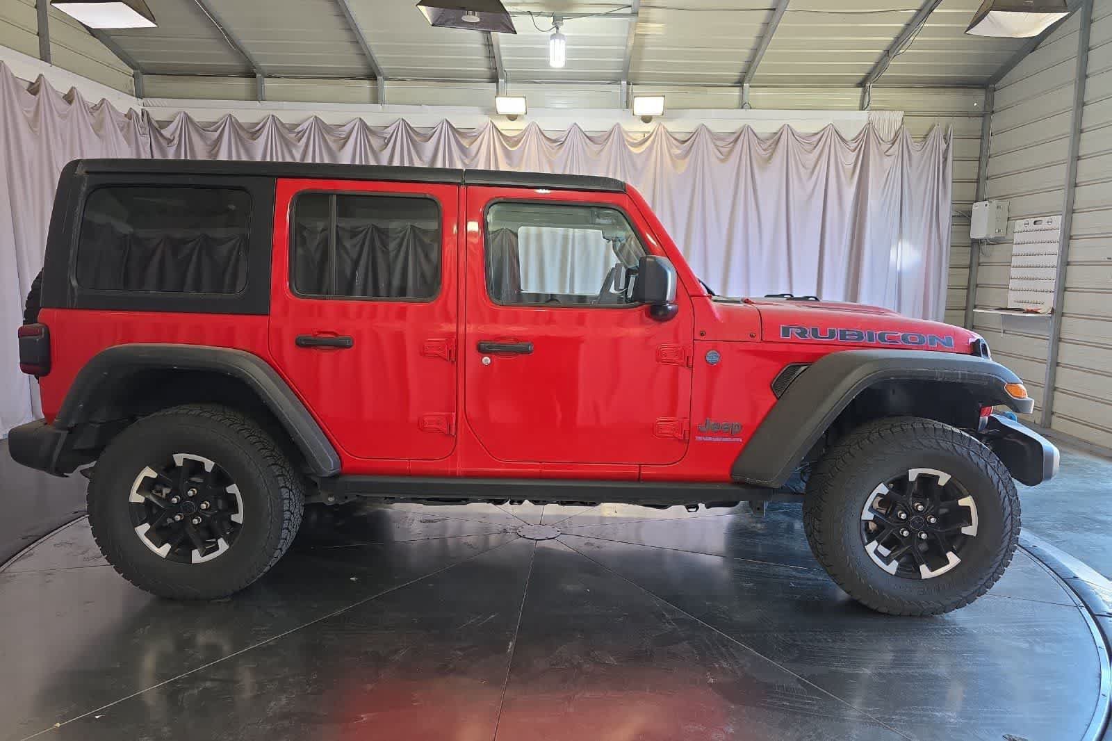 Used 2024 Jeep Wrangler Unlimited Rubicon 4xe AWD/4WD image 9