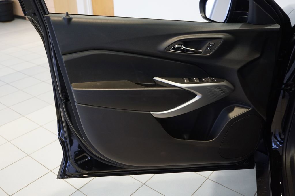 New 2026 Chevrolet Trax RS image 21