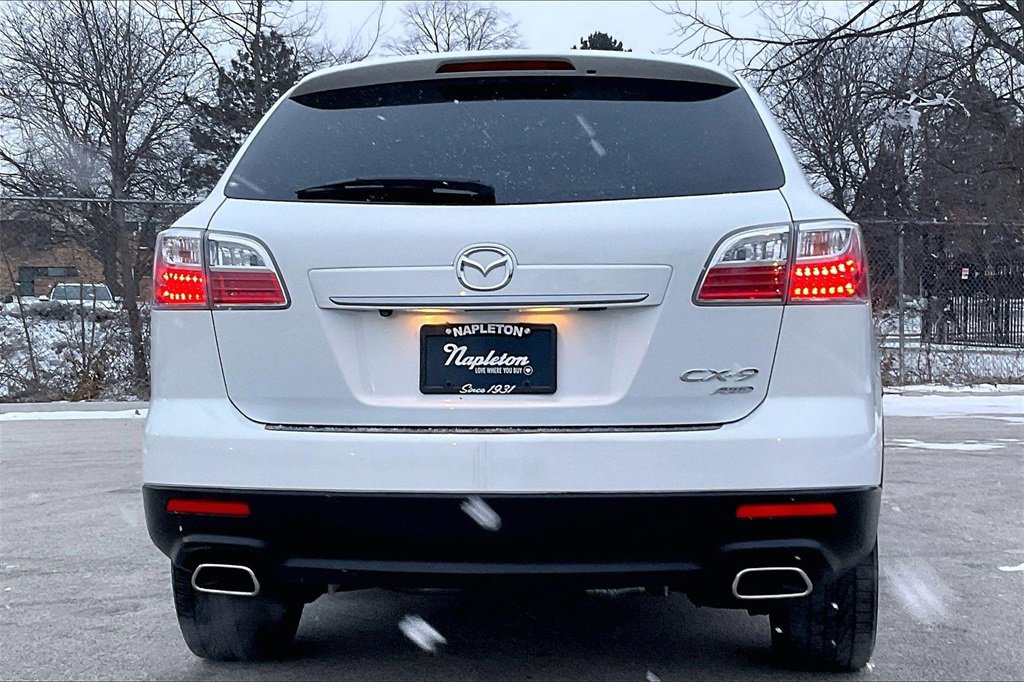 Used 2011 MAZDA CX-9 Grand Touring w/ Moonroof & Bose Audio Pkg image 4