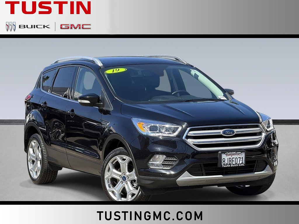 Used 2019 Ford Escape Titanium FWD image 1
