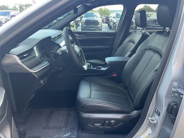 New 2026 Jeep Grand Cherokee Limited AWD/4WD image 7