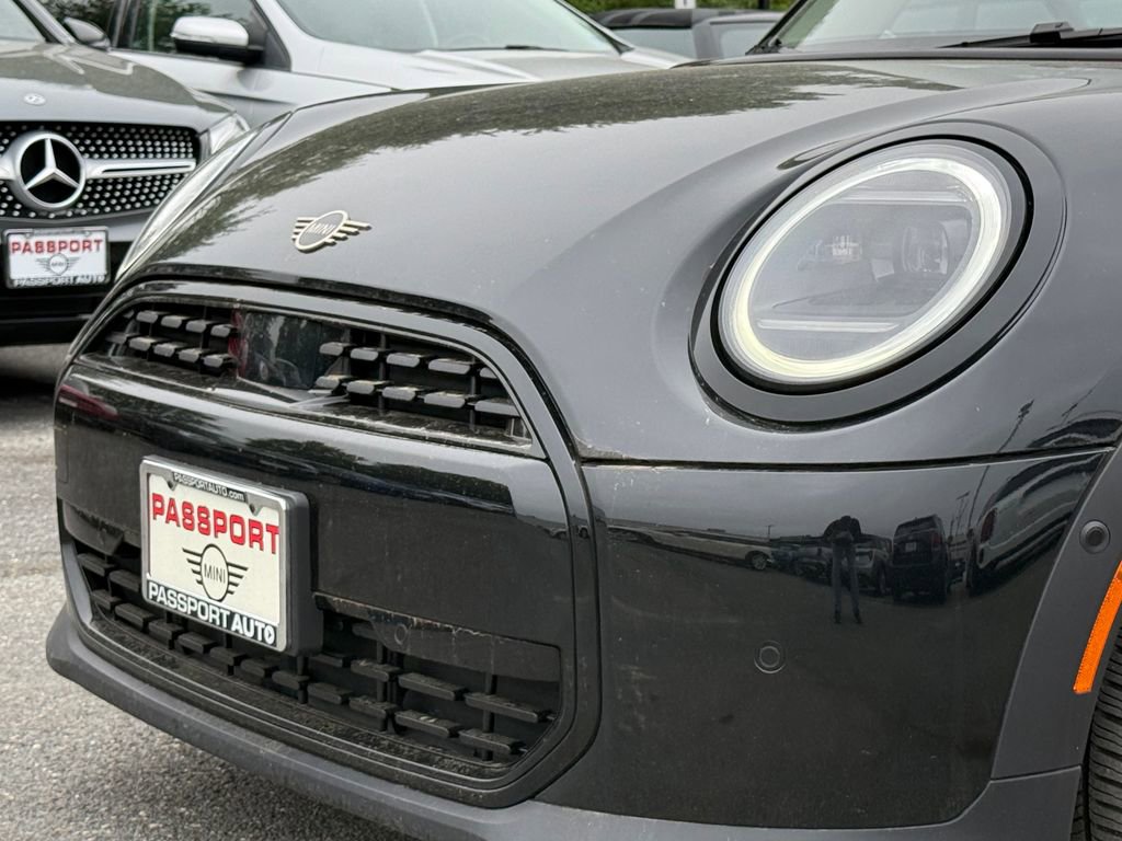 Certified 2025 MINI Cooper 2-Door Hardtop FWD image 10
