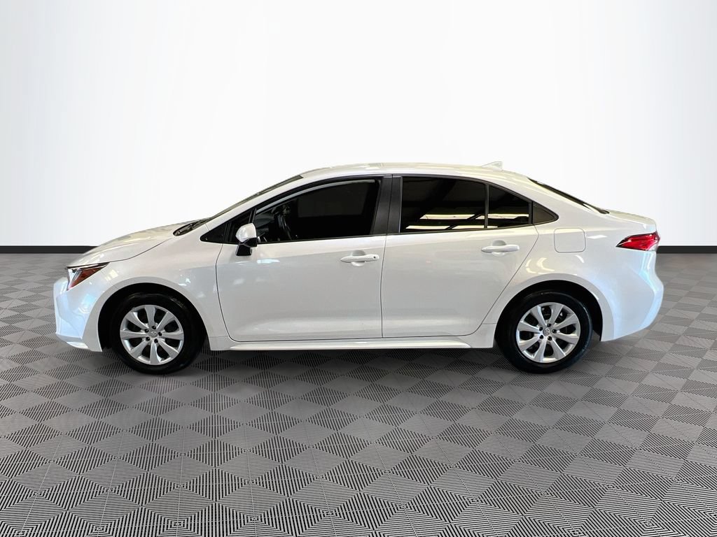 Used 2026 Toyota Corolla LE FWD image 4