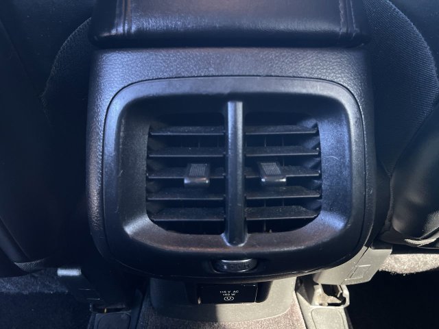 Used 2017 Jeep Cherokee Overland w/ Technology Group FWD image 21