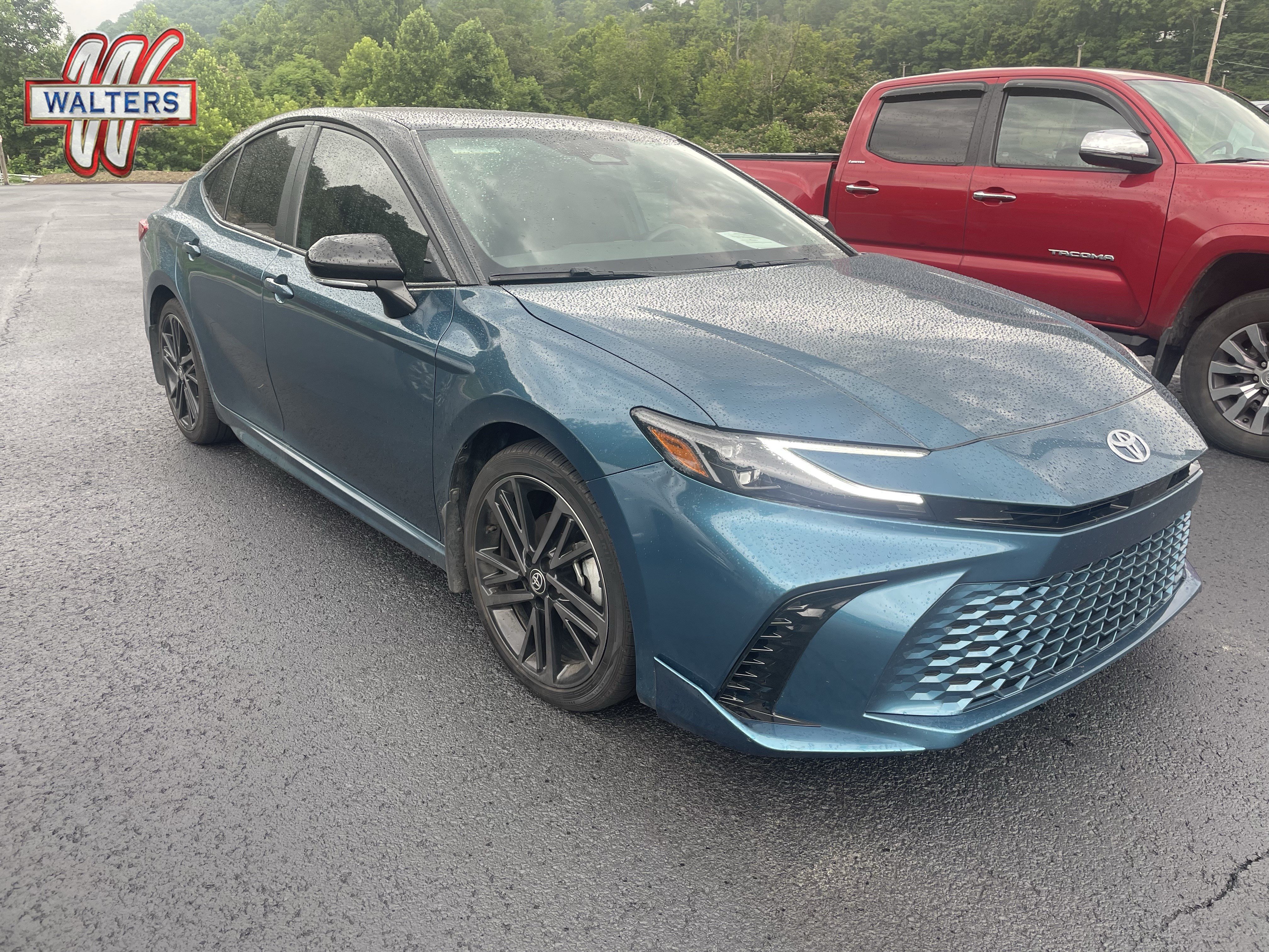 Used 2025 Toyota Camry XSE AWD/4WD image 1