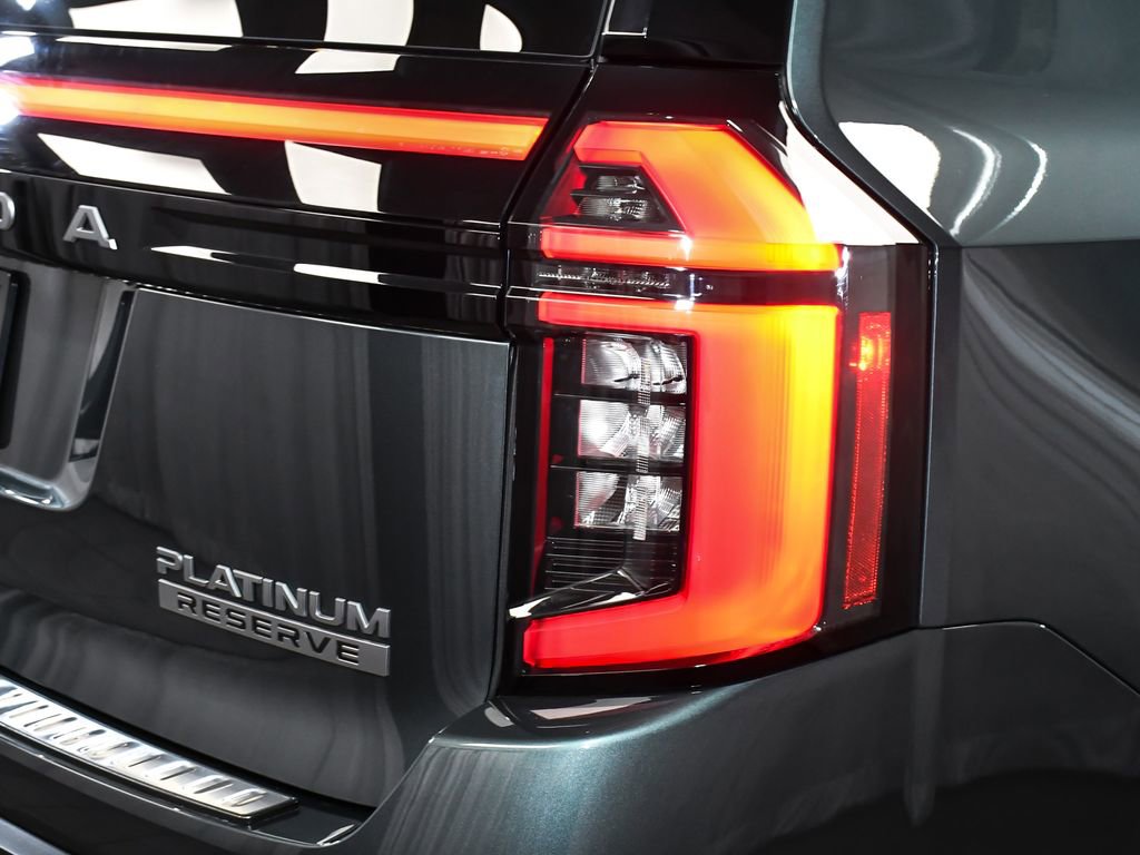 Used 2025 Nissan Armada Platinum Reserve AWD/4WD image 89