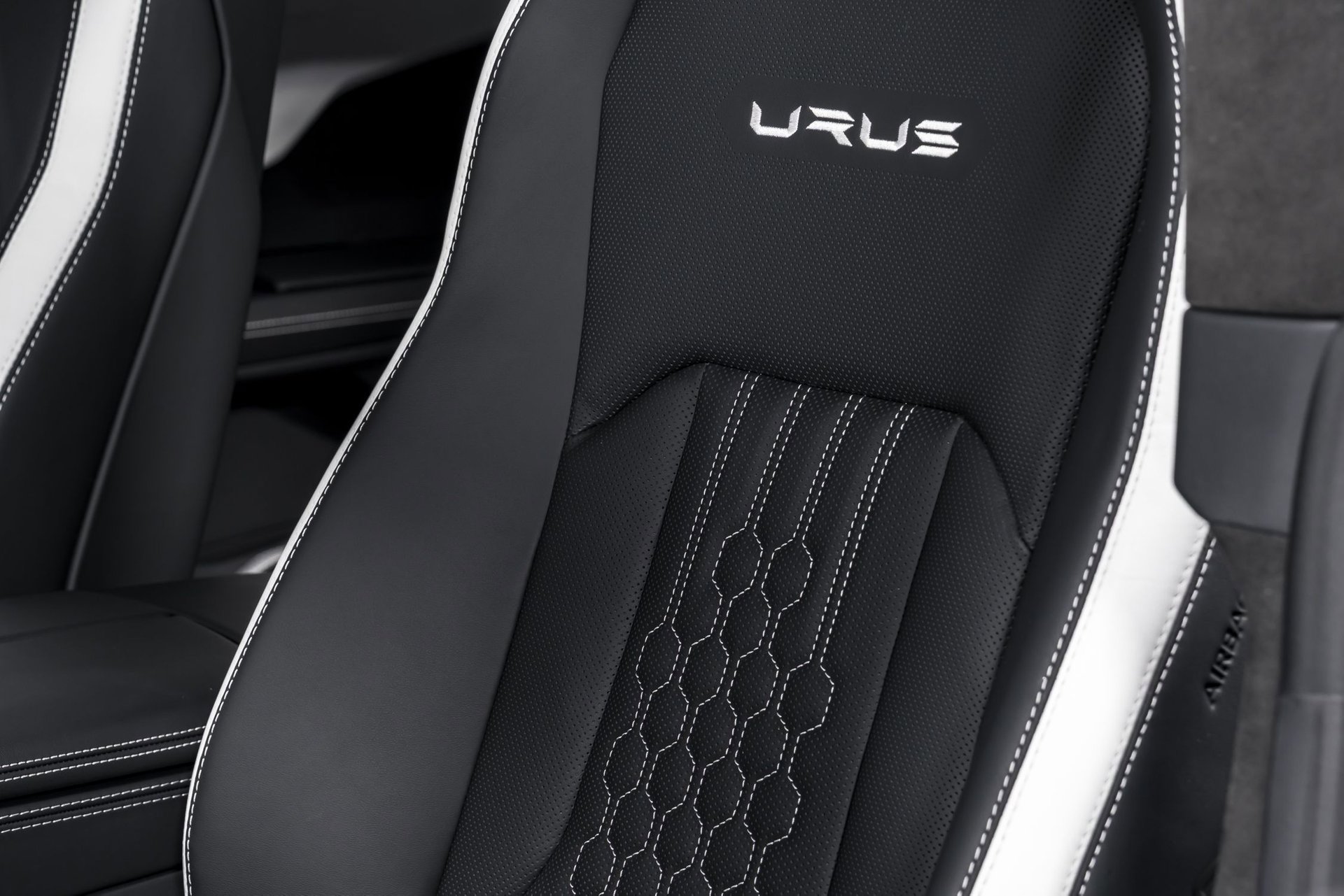 Used 2024 Lamborghini Urus S image 21