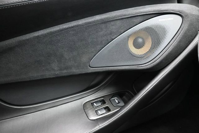 Used 2019 McLaren 570S RWD image 14