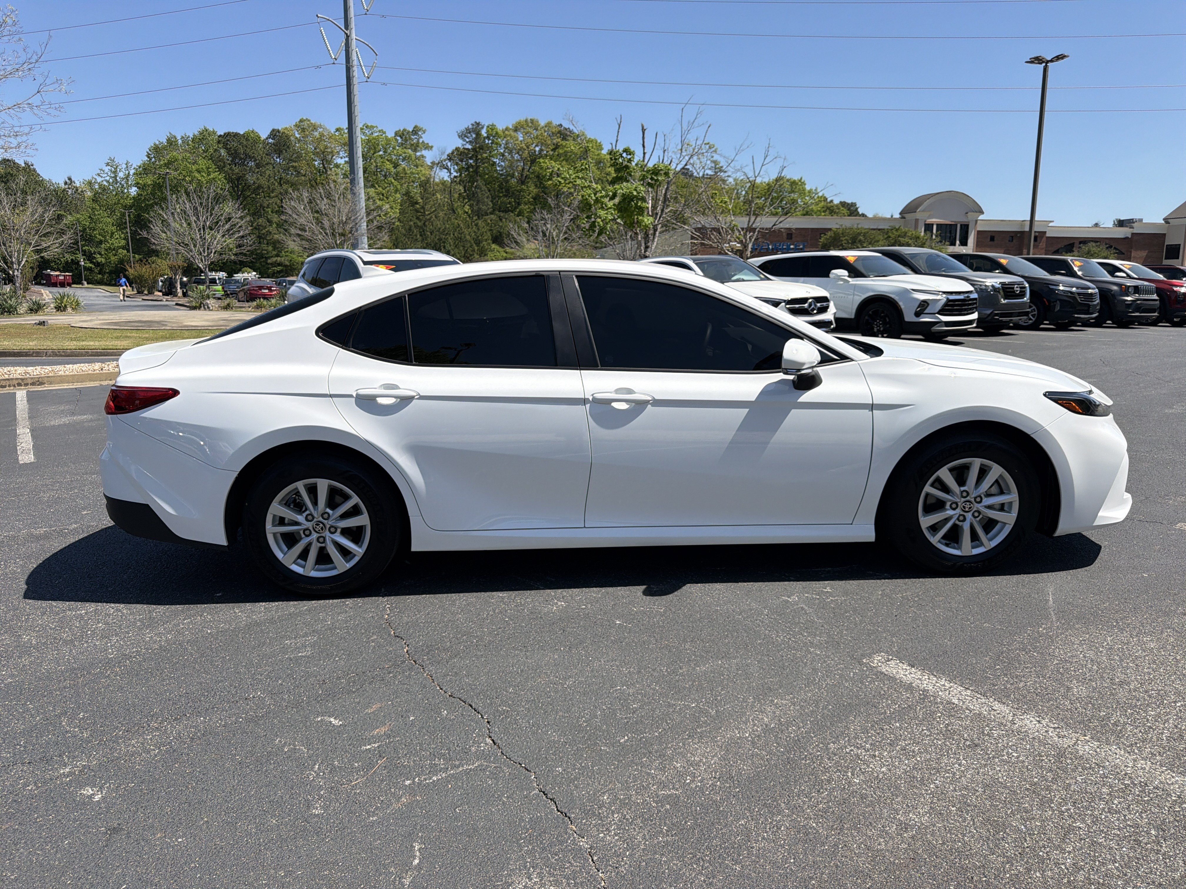Used 2025 Toyota Camry LE FWD image 4