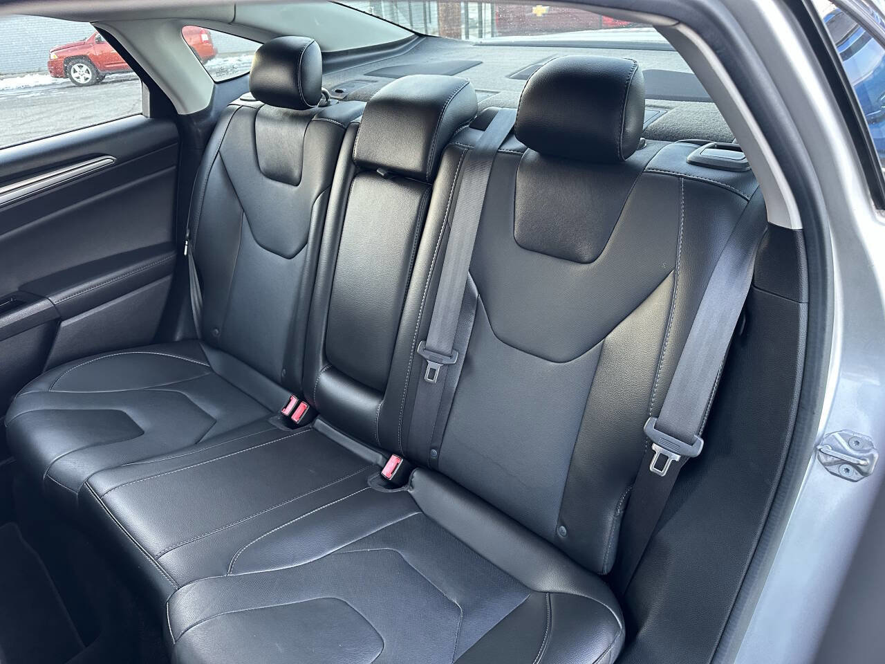 Used 2016 Ford Fusion Titanium image 36