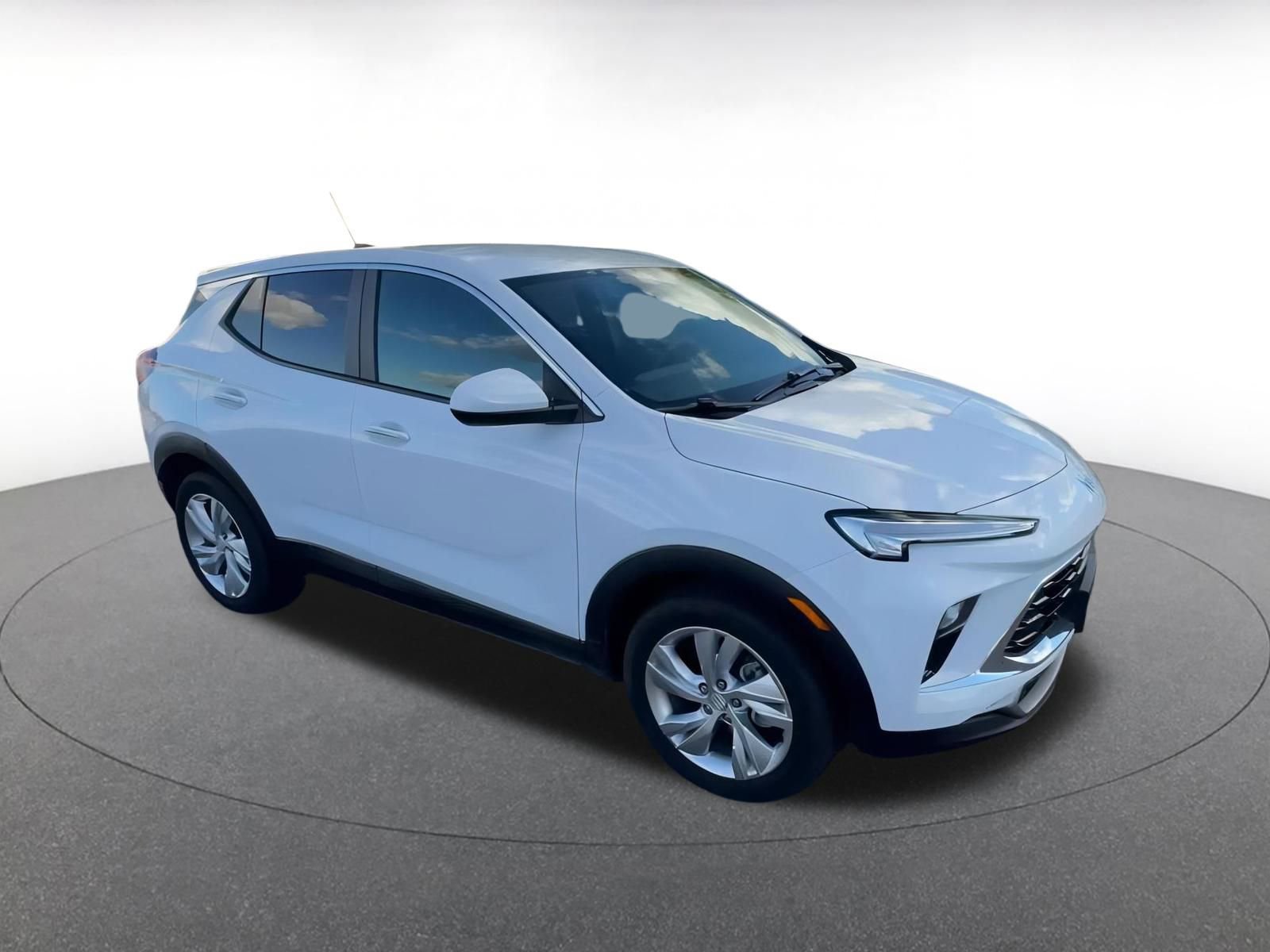 Used 2025 Buick Encore GX Preferred image 2