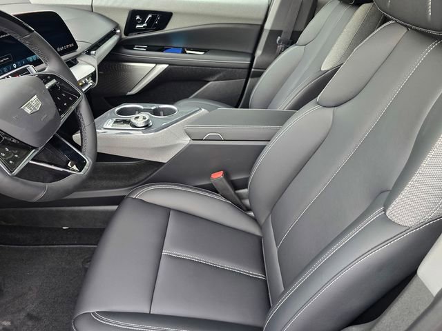New 2026 Cadillac Optiq Luxury 1 RWD image 20