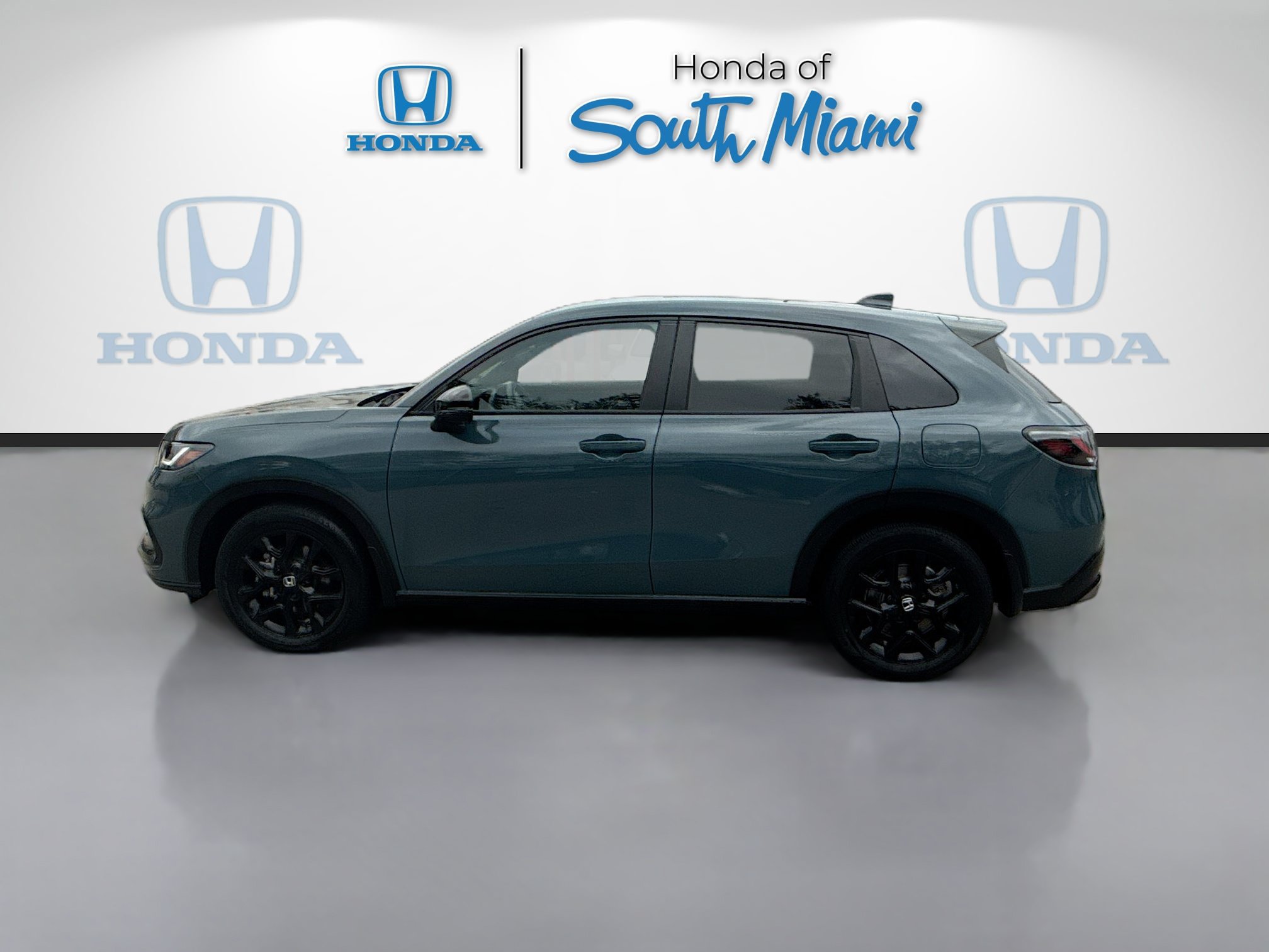 Certified 2025 Honda HR-V Sport image 4