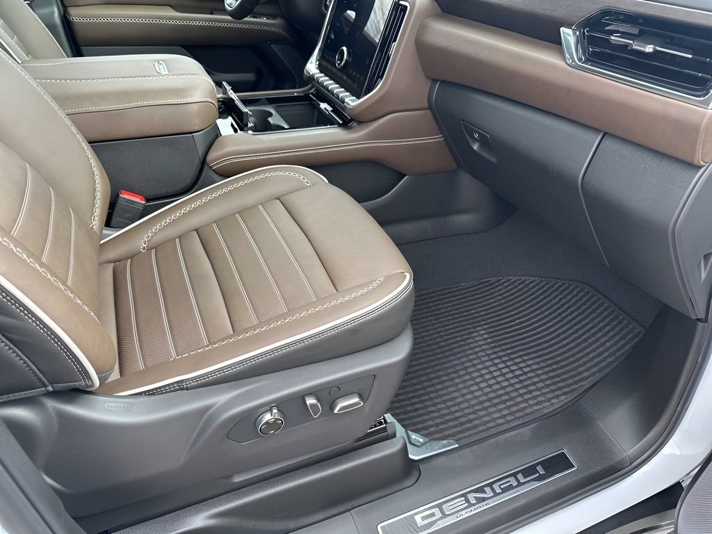 New 2026 GMC Yukon XL Denali Ultimate image 16