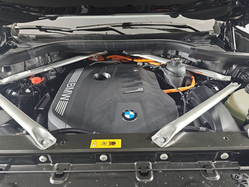 Certified 2024 BMW X5 xDrive50e w/ Premium Package AWD/4WD image 32