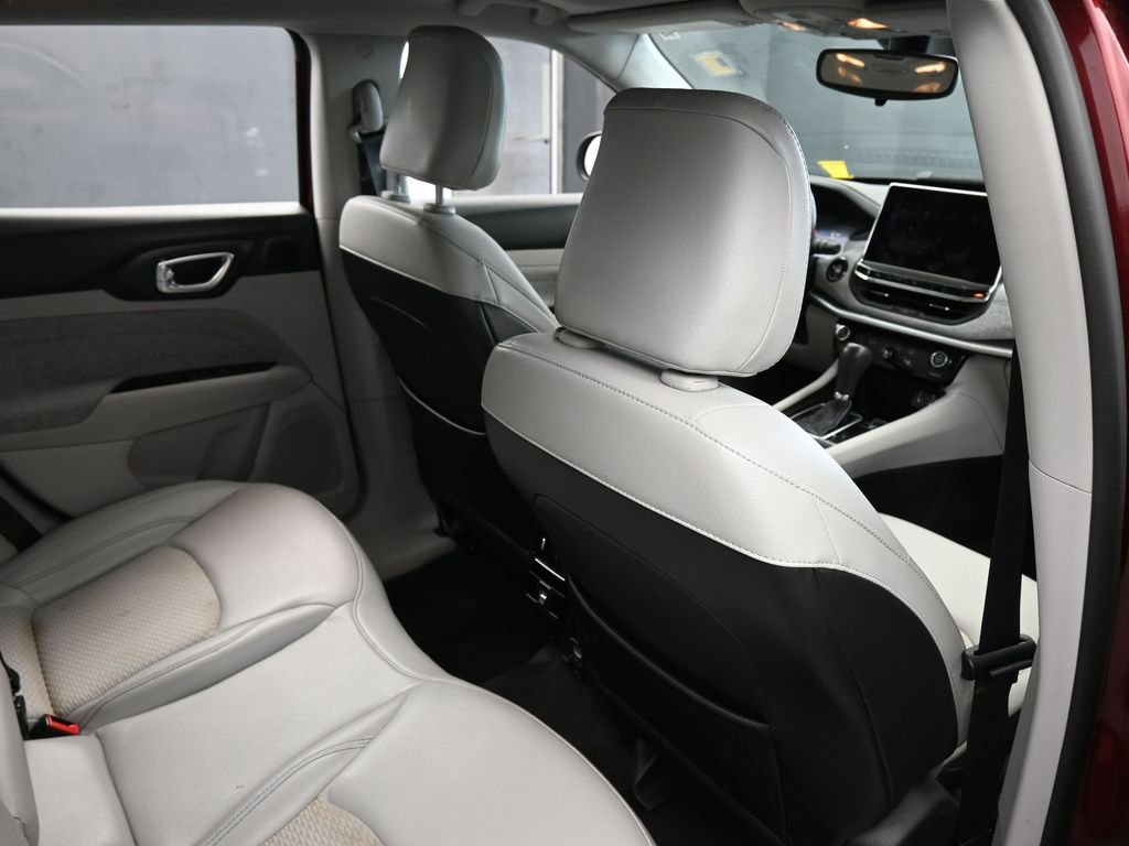 Used 2022 Jeep Compass Latitude w/ Sun and Sound Group image 42