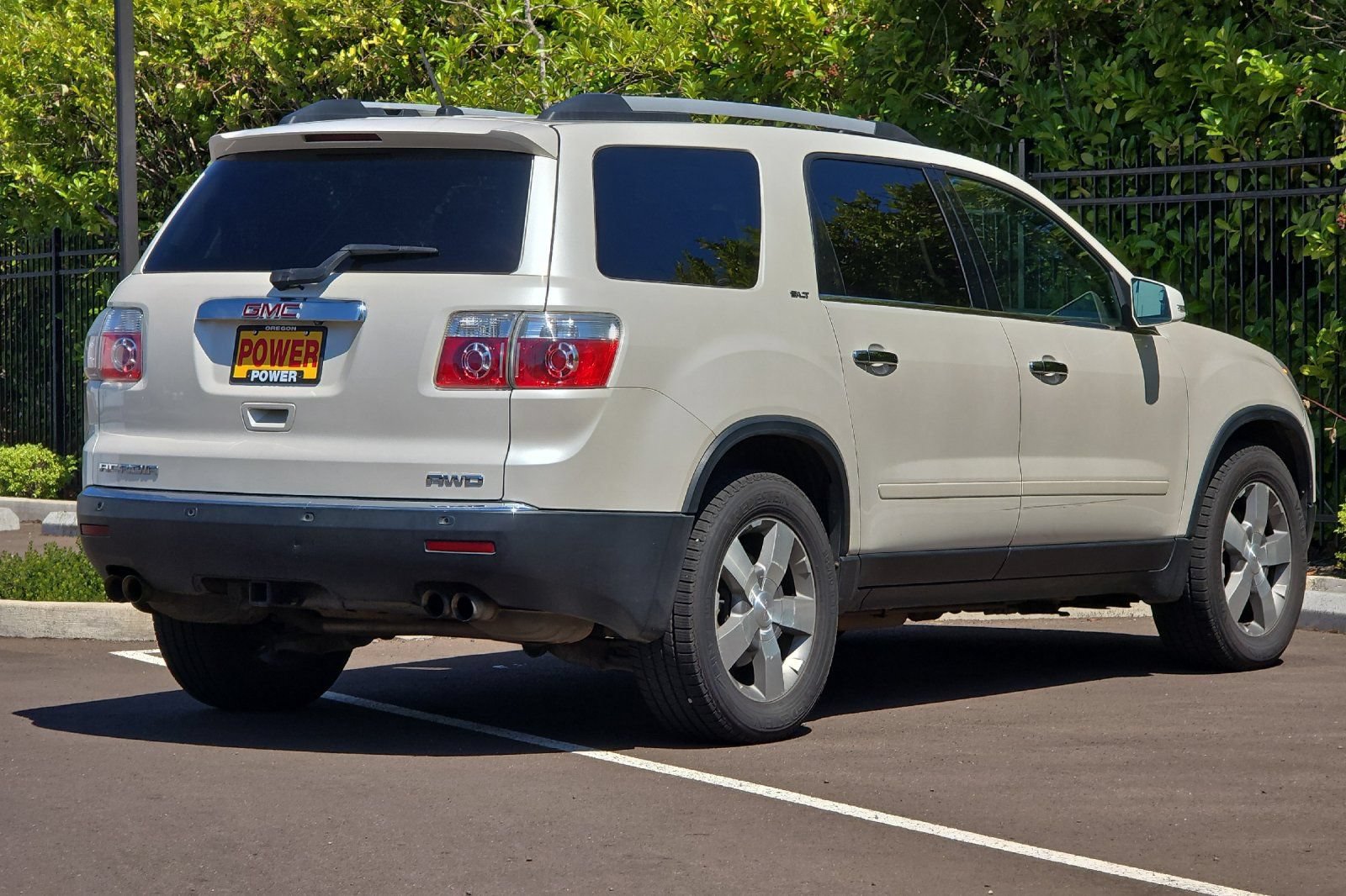 Used 2012 GMC Acadia SLT AWD/4WD image 4