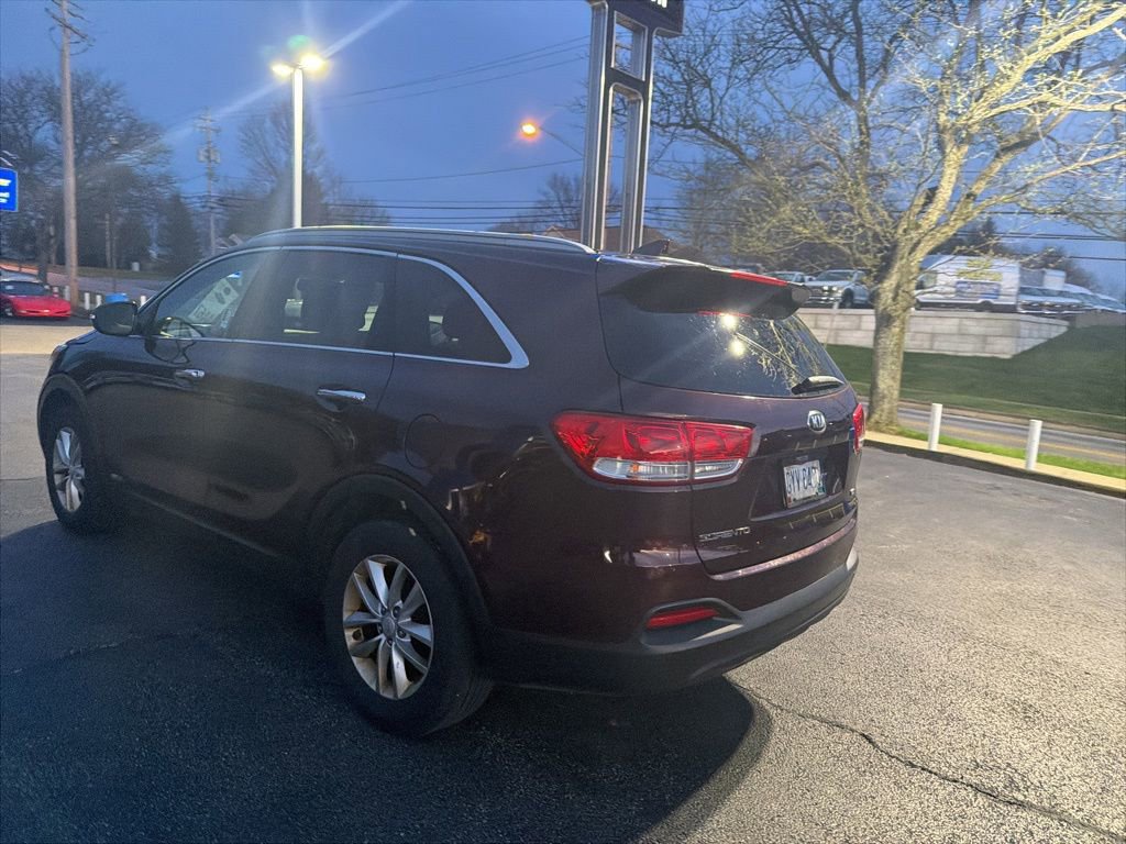 Used 2016 Kia Sorento LX w/ LX Convenience Package AWD/4WD image 4