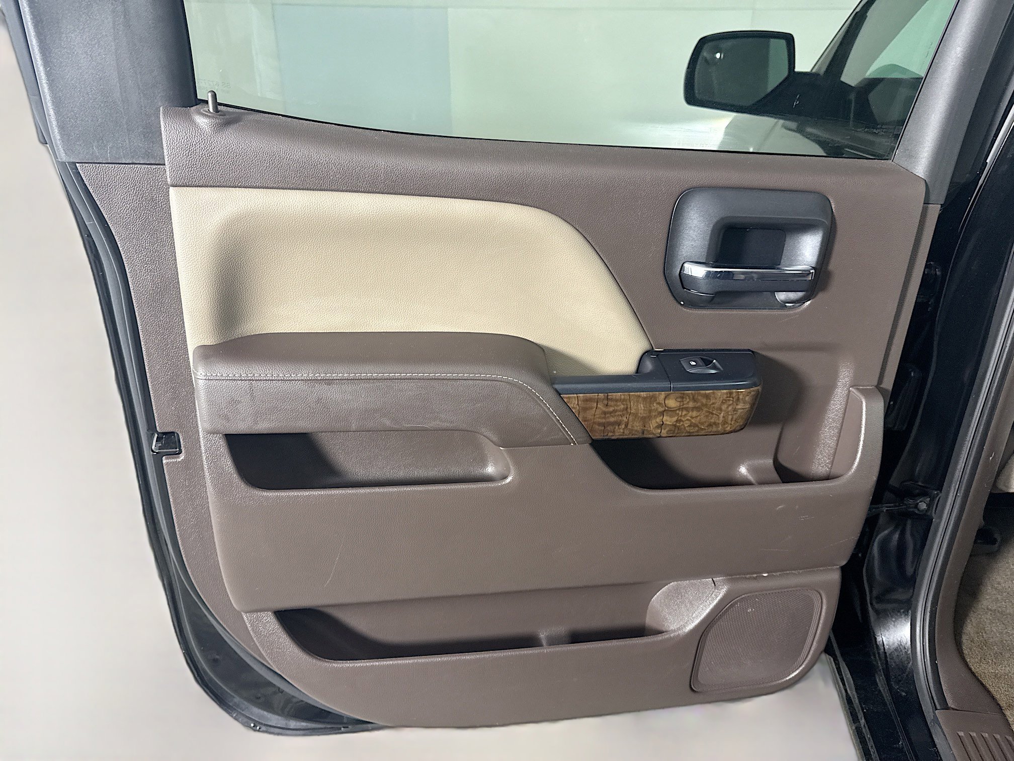 Used 2018 Chevrolet Silverado 1500 LT w/ Texas Edition image 25