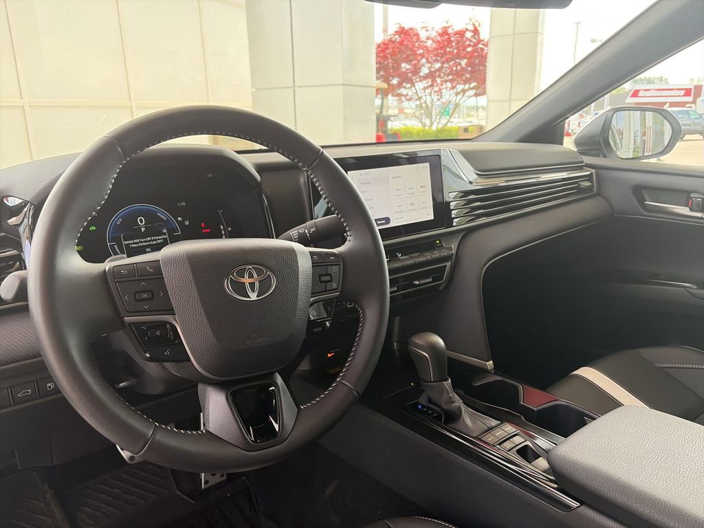 Certified 2025 Toyota Camry SE FWD image 14