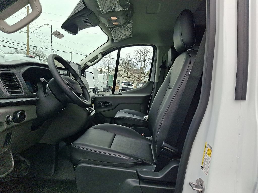 New 2026 Ford Transit 150 Low Roof RWD image 9