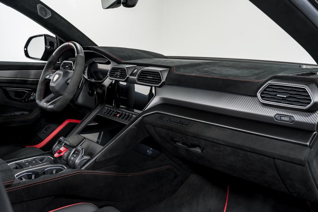 Used 2024 Lamborghini Urus Performante AWD/4WD image 39