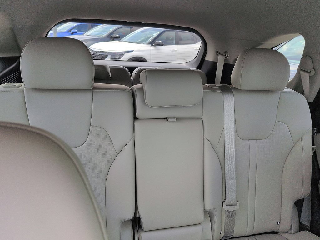 New 2026 Kia Sorento S FWD image 8